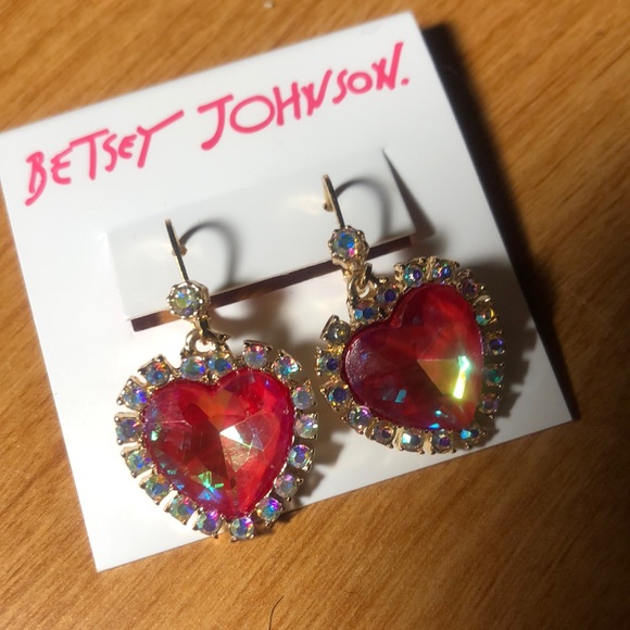 Betsey Johnson Gold Tone Pink Red Iridescent Heart Drop Earrings Crystal NWT - Picture 9 of 12
